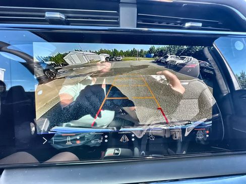 Used 2025 GMC Sierra 1500 AT4X image 15