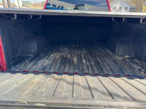 Used 2021 Chevrolet Silverado 1500 LT Trail Boss w/ Bed Protection Package AWD/4WD image 17