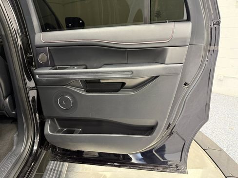 Used 2024 Ford Expedition Max Limited image 33