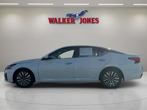 Used 2024 Nissan Altima 2.5 SV w/ SV Premium Package image 6