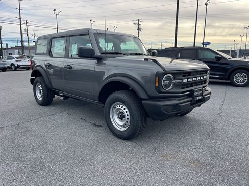 New 2025 Ford Bronco 4-Door AWD/4WD image 4