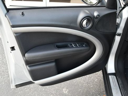 Used 2014 MINI Cooper Countryman FWD image 11