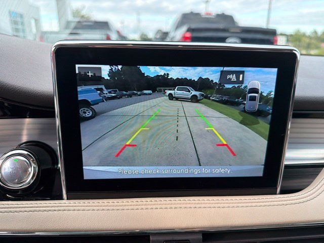 Used 2022 Lincoln Corsair FWD w/ Premium Package image 25