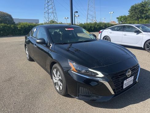Used 2024 Nissan Altima 2.5 S image 1