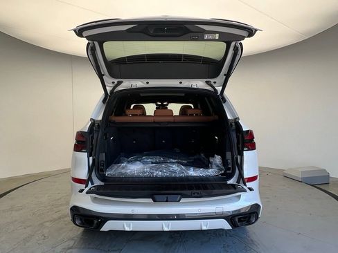 New 2026 BMW X5 xDrive40i AWD/4WD image 5