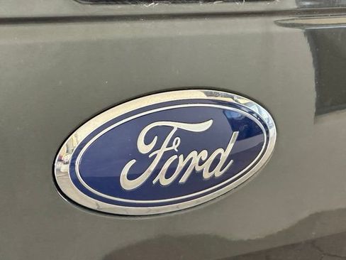 Used 2018 Ford F150 XLT w/ Equipment Group 302A Luxury AWD/4WD image 19