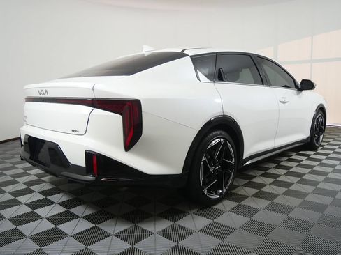 Used 2025 Kia K4 GT-Line w/ GT-Line Premium Package FWD image 3