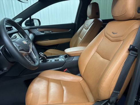 Certified 2025 Cadillac XT5 Premium Luxury image 14