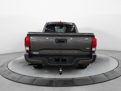 Used 2019 Toyota Tacoma TRD Off-Road AWD/4WD image 6