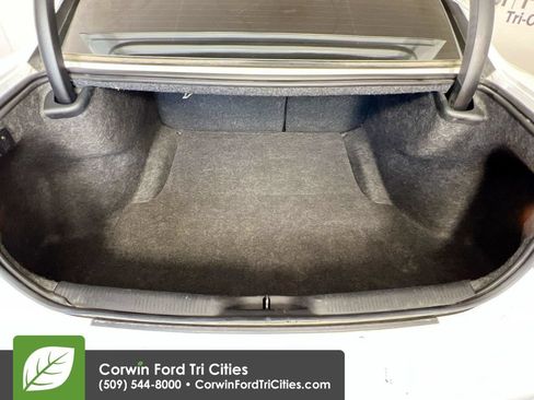 Used 2020 Dodge Charger SXT RWD image 14