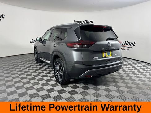 Used 2023 Nissan Rogue SL image 9