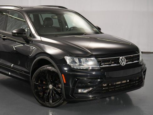 Used 2021 Volkswagen Tiguan SE R-Line image 7
