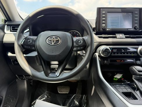 Used 2021 Toyota RAV4 XLE AWD/4WD image 25