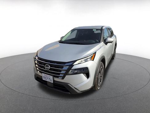 Used 2025 Nissan Rogue SV FWD image 7