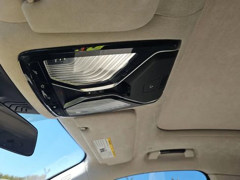 Used 2017 BMW 750i xDrive image 13