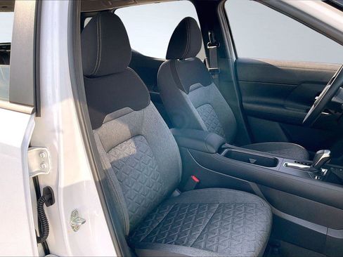 New 2026 Nissan Kicks SV image 9