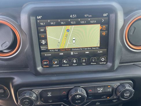 Used 2021 Jeep Gladiator Mojave AWD/4WD image 18