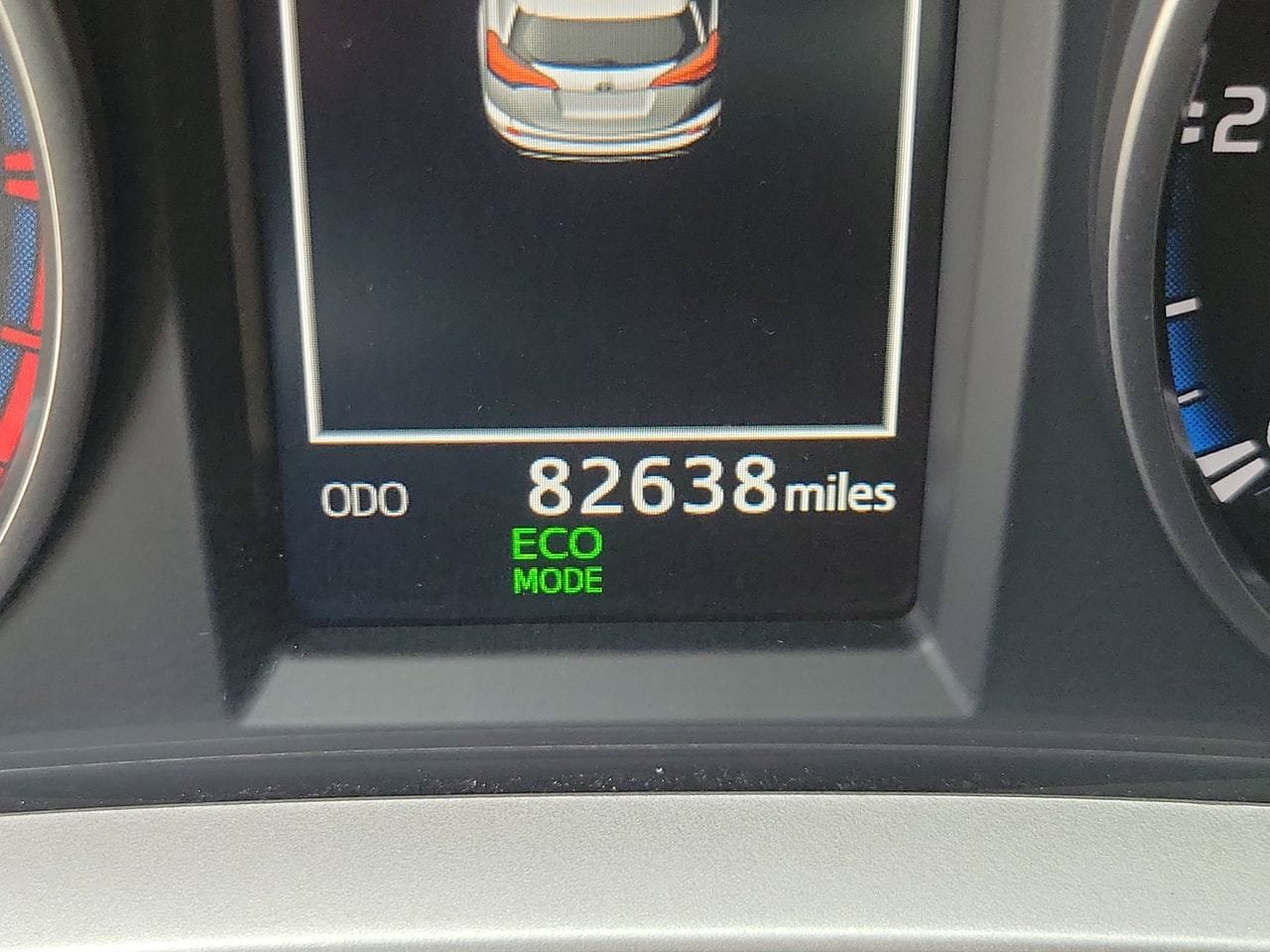 Used 2018 Toyota RAV4 XLE FWD image 22