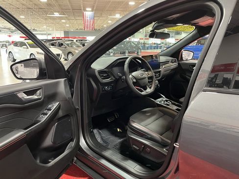 Used 2023 Ford Escape ST-Line Select w/ Tech Pack #1 image 12