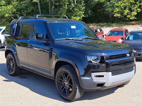 Used 2024 Land Rover Defender 110 S image 7