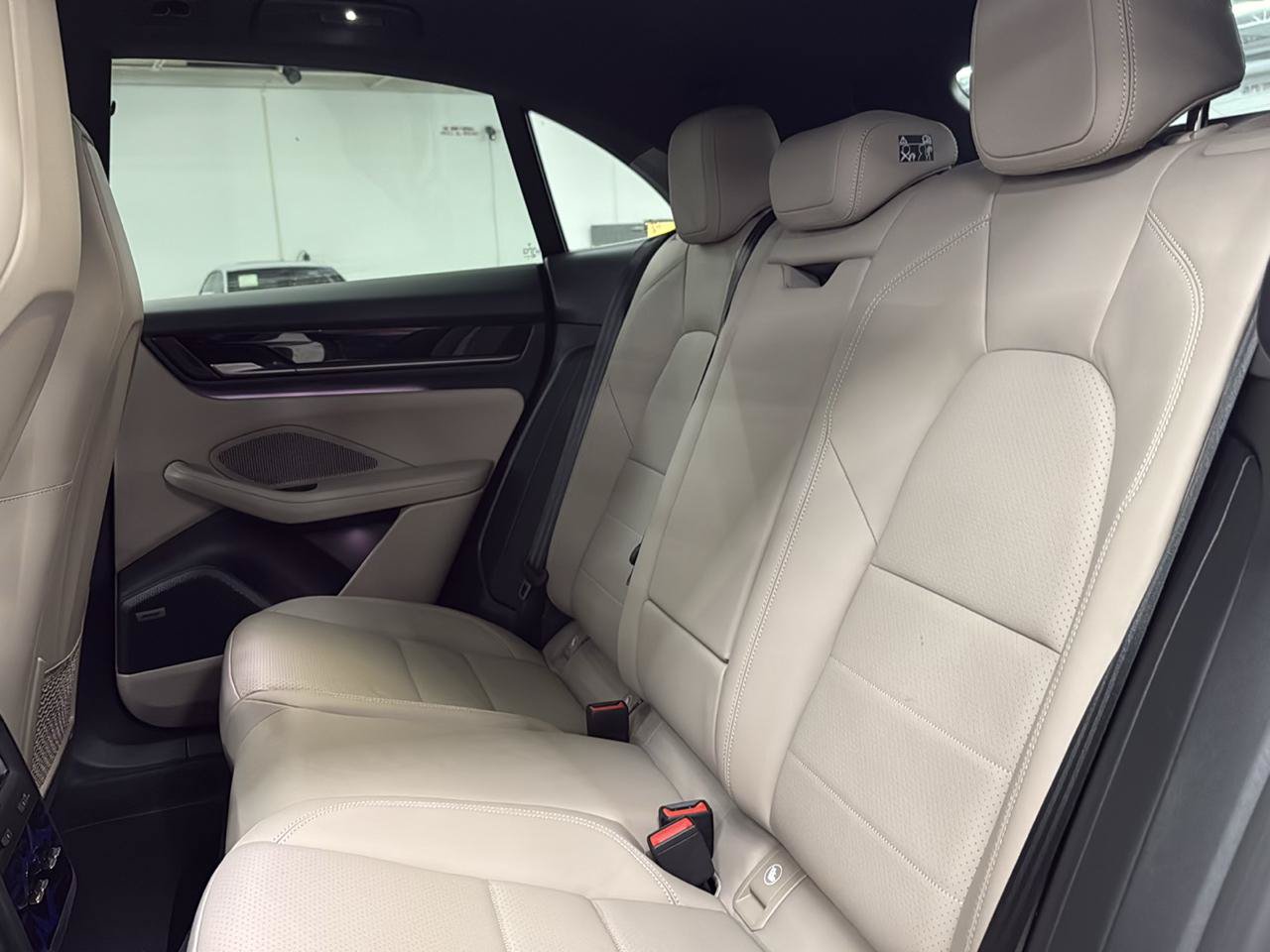 Used 2024 Porsche Macan 4 Electric AWD/4WD image 16