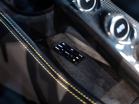Certified 2021 Ferrari F8 Tributo RWD image 49