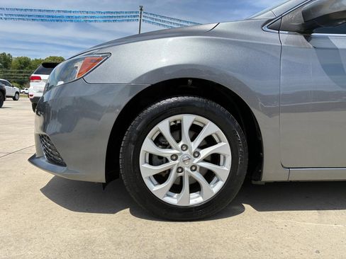 Used 2019 Nissan Sentra SV FWD image 7