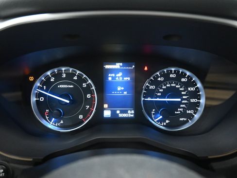 Used 2019 Subaru Ascent Touring AWD/4WD image 8