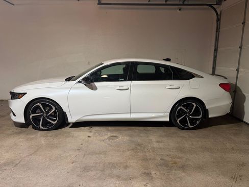 Used 2022 Honda Accord Sport Special Edition image 2