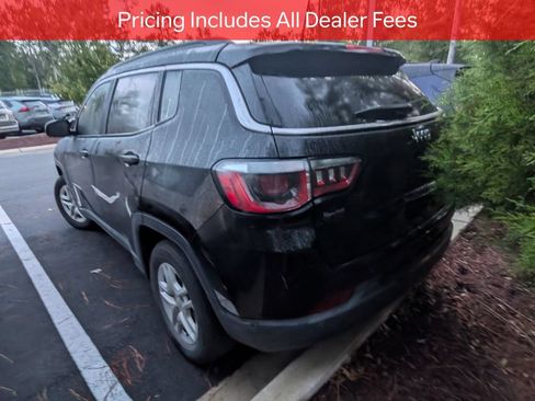 Used 2019 Jeep Compass Sport FWD image 4