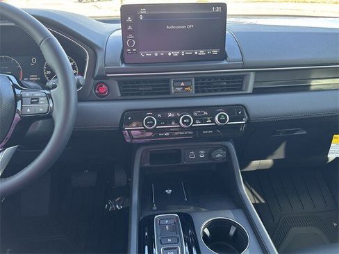 New 2025 Honda Pilot EX-L image 40