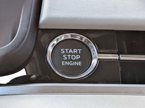 Used 2024 Mitsubishi Outlander SEL image 33