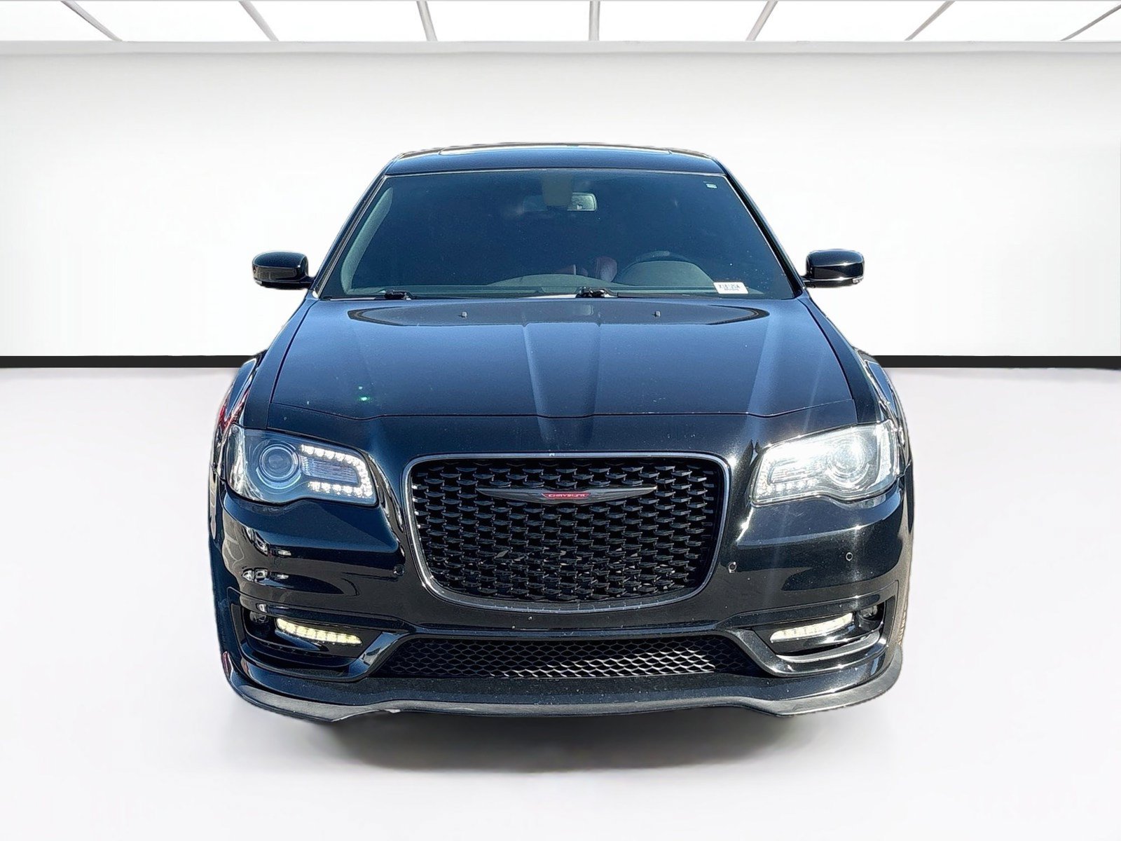 Used 2021 Chrysler 300 S w/ S Model Appearance Package RWD image 2