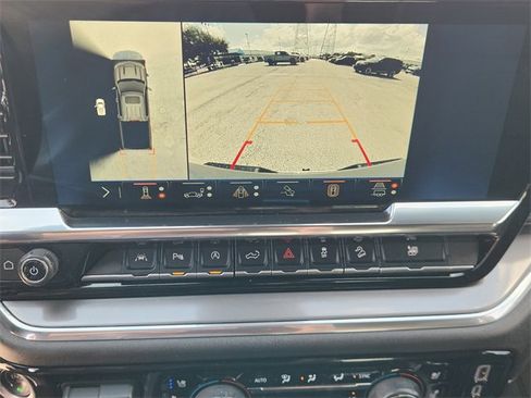 Used 2024 Chevrolet Silverado 1500 High Country w/ Technology Package image 17