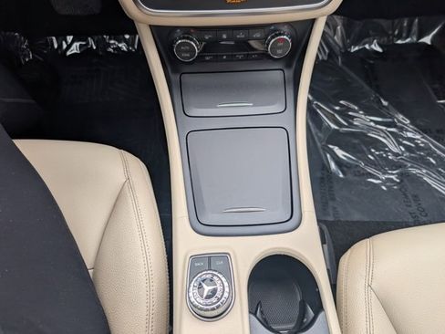 Used 2014 Mercedes-Benz CLA 250 image 15