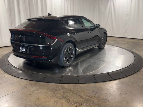 New 2025 Kia EV6 Wind image 8