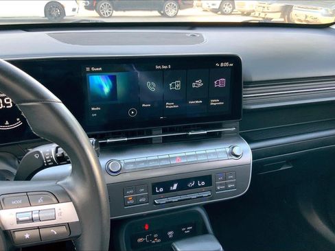 Used 2025 Hyundai Kona SEL FWD image 6