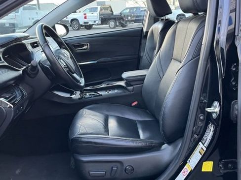 Used 2016 Toyota Avalon XLE image 27