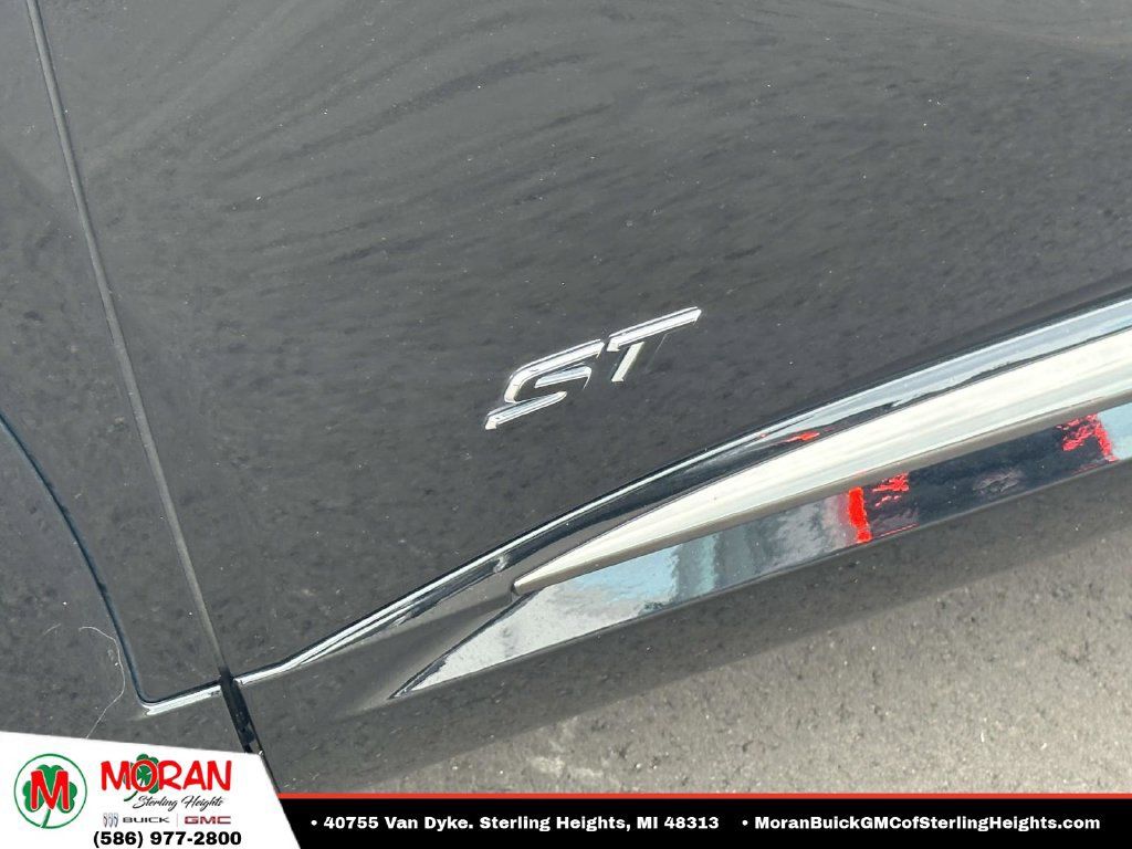 Certified 2025 Buick Envision Sport Touring AWD/4WD image 9