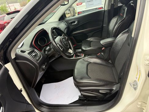 Used 2018 Jeep Compass Trailhawk AWD/4WD image 18