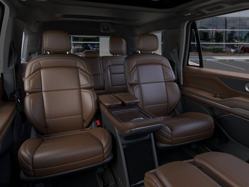 New 2026 Lincoln Navigator Reserve AWD/4WD image 11