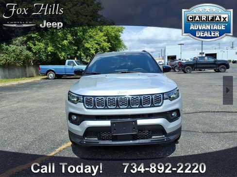 Certified 2025 Jeep Compass Limited AWD/4WD image 2