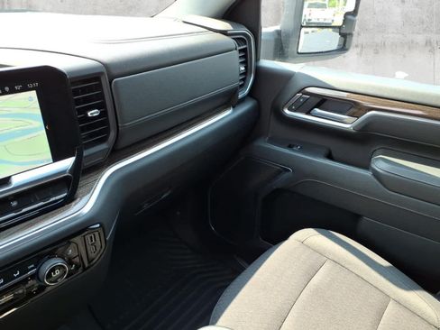 Used 2025 Chevrolet Silverado 3500 LT w/ Safety Package AWD/4WD image 19