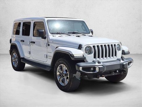 Used 2019 Jeep Wrangler Unlimited Sahara AWD/4WD image 3