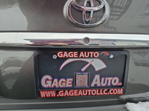 Used 2005 Toyota Camry LE image 19