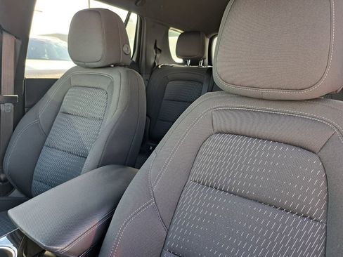 Used 2025 Chevrolet Equinox LT FWD image 18