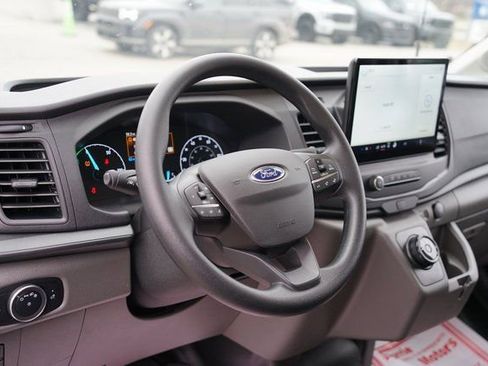 New 2024 Ford E-Transit 148 Medium Roof RWD image 10
