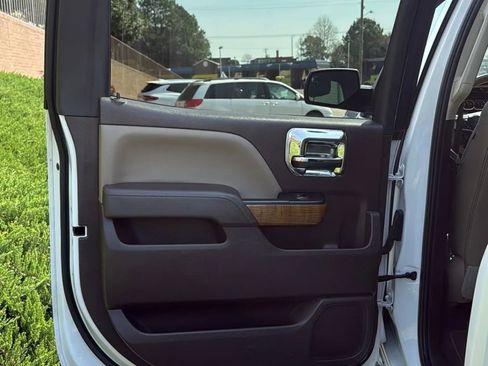 Used 2018 GMC Sierra 1500 SLT image 32