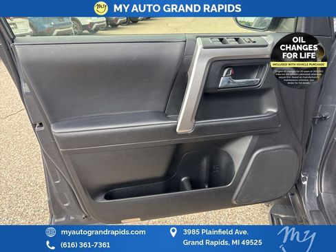 Used 2024 Toyota 4Runner SR5 Premium image 9