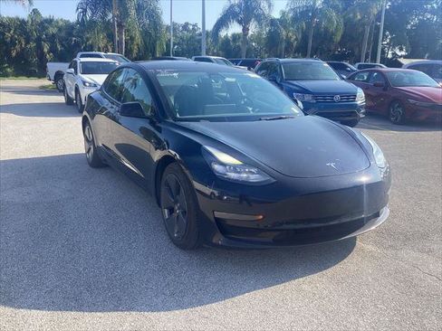 Used 2023 Tesla Model 3 Standard Range RWD image 3
